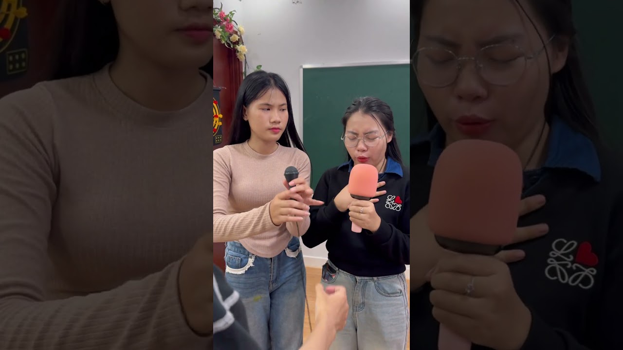 LNS - Who Sings Better with a Microphone? | Song Cover Battle #shorts