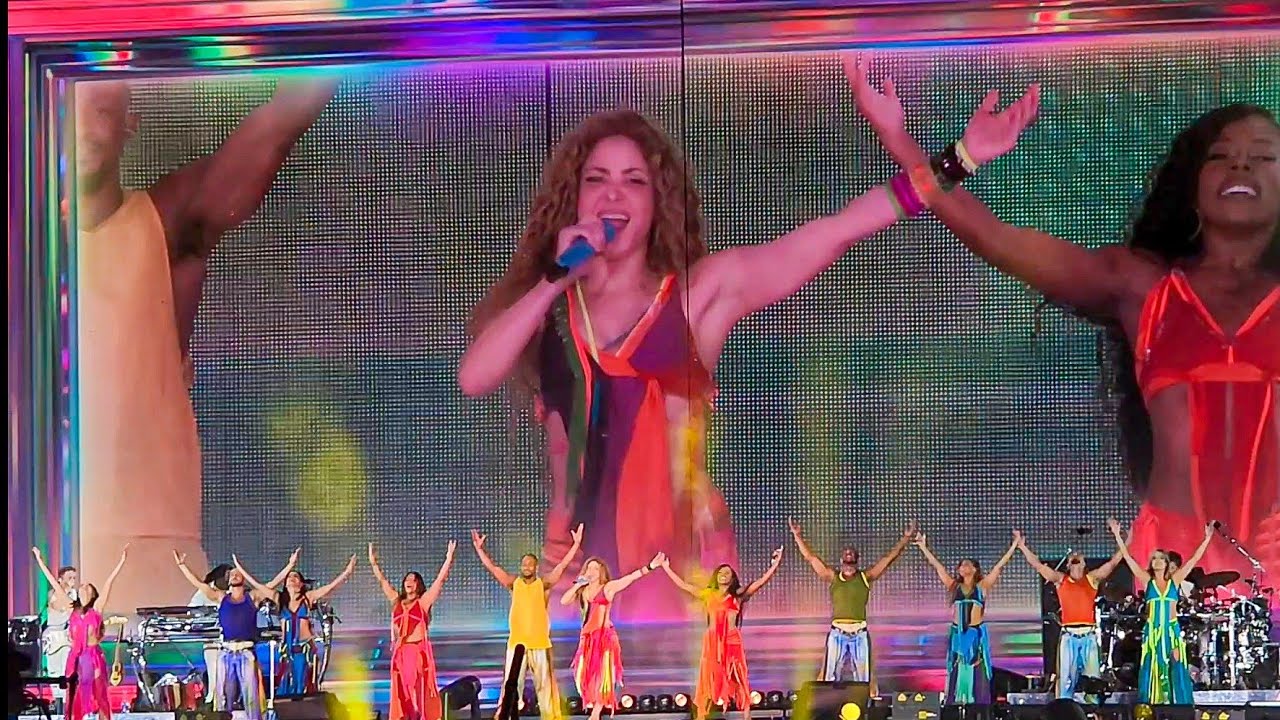 Shakira Live in Barranquilla: Waka Waka & More | Las Mujeres Ya No Lloran Tour 2025 🌟