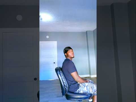 They Didn’t Expect This Dance! 😱🔥 #HipHopShorts #lesonbonflo #viral #fyp #viralvideo #explore #duet