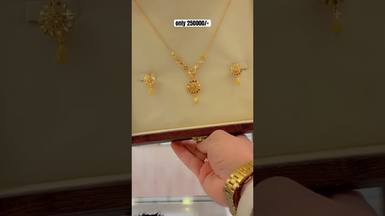 Elegant Lightweight Gold Necklace Set ❤️