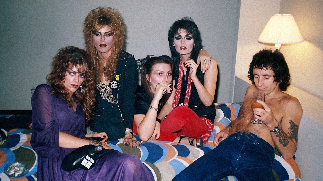 AC/DC's Impact on Global Rock 🎸