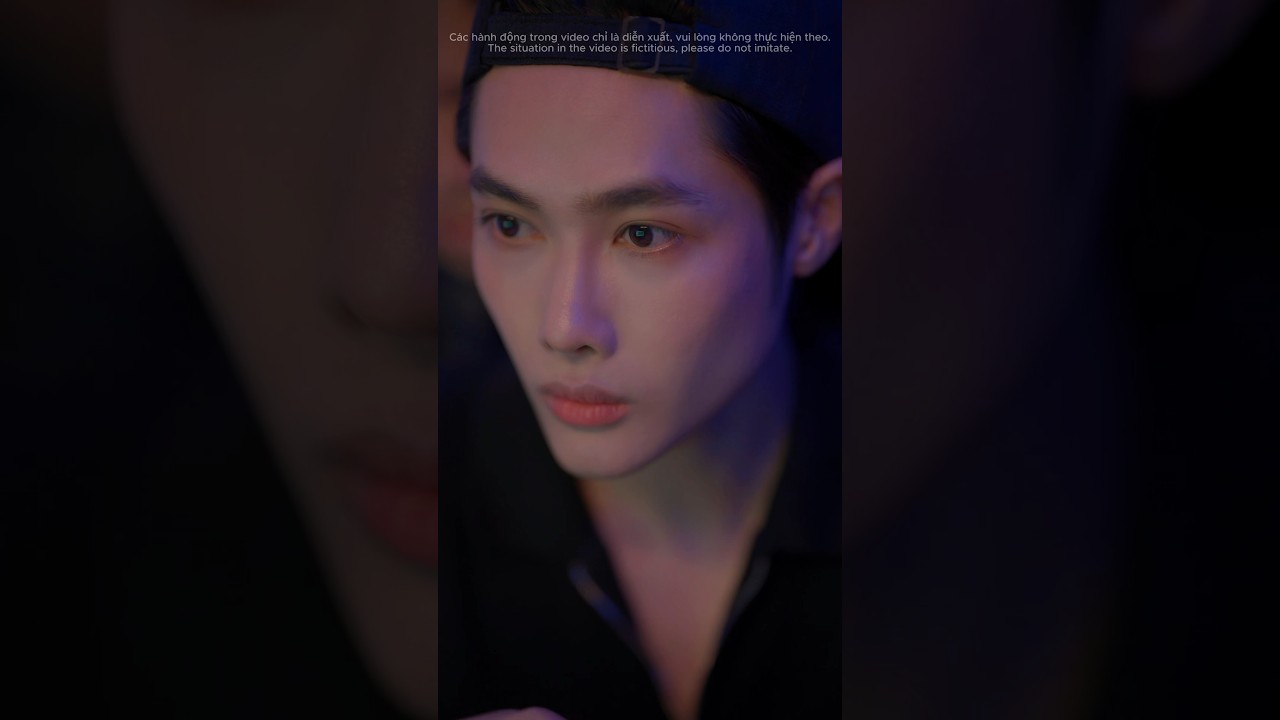 Uncover the Truth Behind the Fake Scenario in 'The Gangster, The Cop, The Devil' 🎬