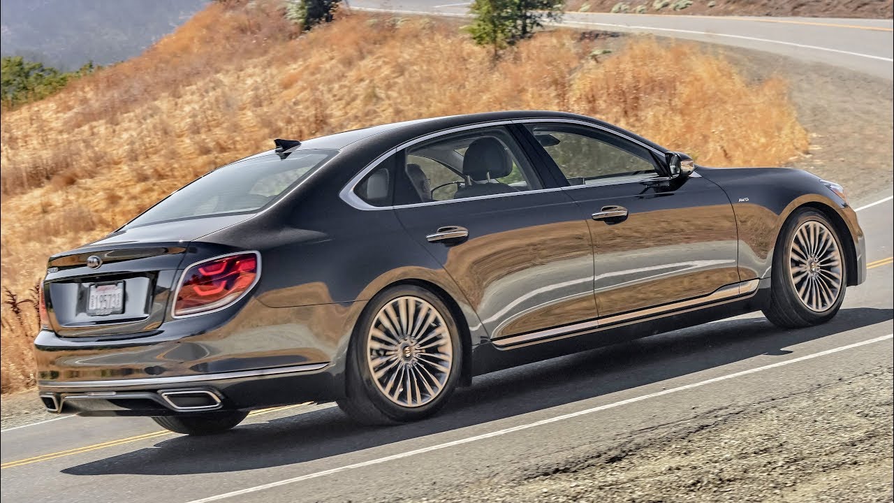 2019 Kia K900 Luxury Flagship Sedan 🚗