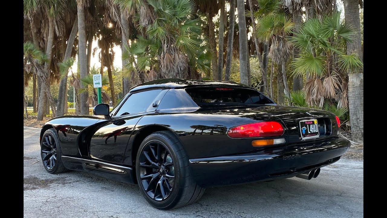 1999 Dodge Viper RT/10 Overview 🚗