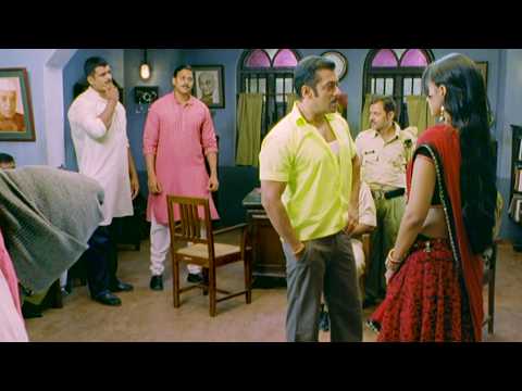 जो इनको हसायेगा उनको हज़ार रुपे इनाम मिलेगा - इंस्पेक्टर चुलबुल पांडे कॉमेडी सीन - Dabangg