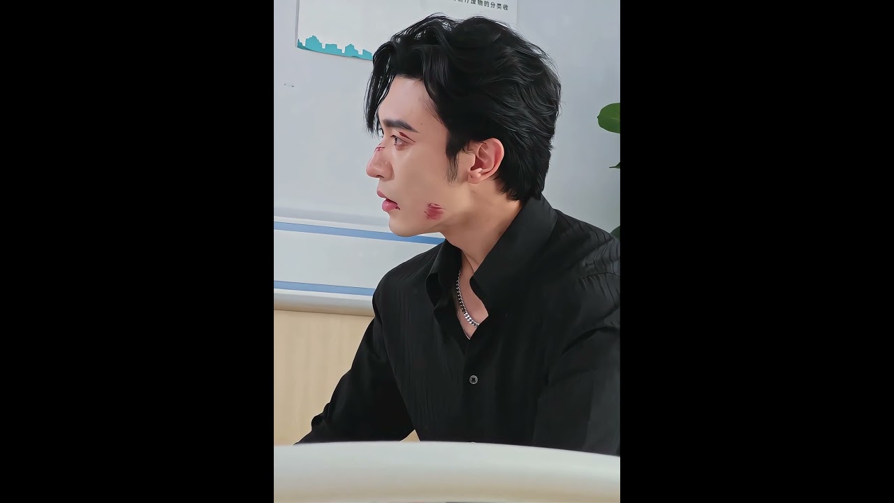 破碎感十足的都市甜寵短劇:霸道總裁與女頻角色的沉思