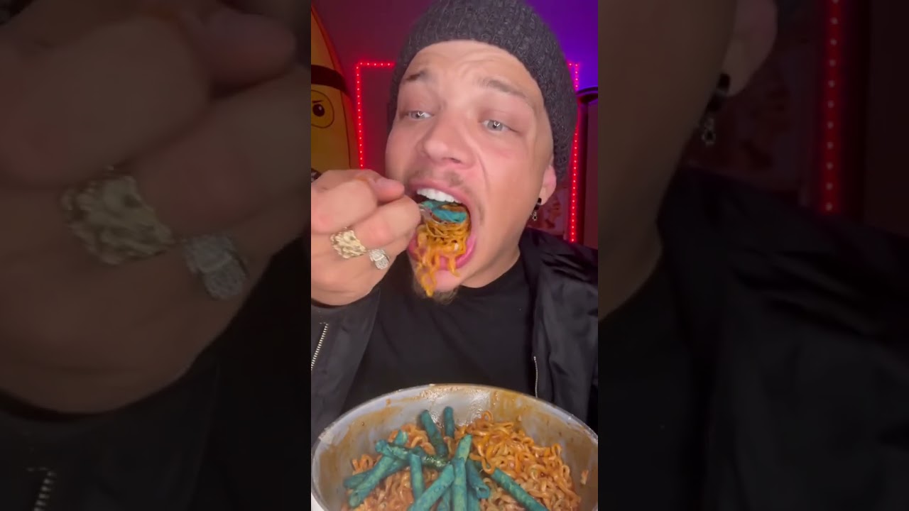 Quattro Cheesy Spicy Buldak Noodles