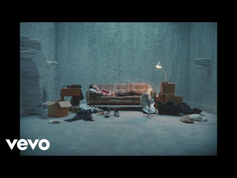 Finn Wolfhard - Trailers after dark