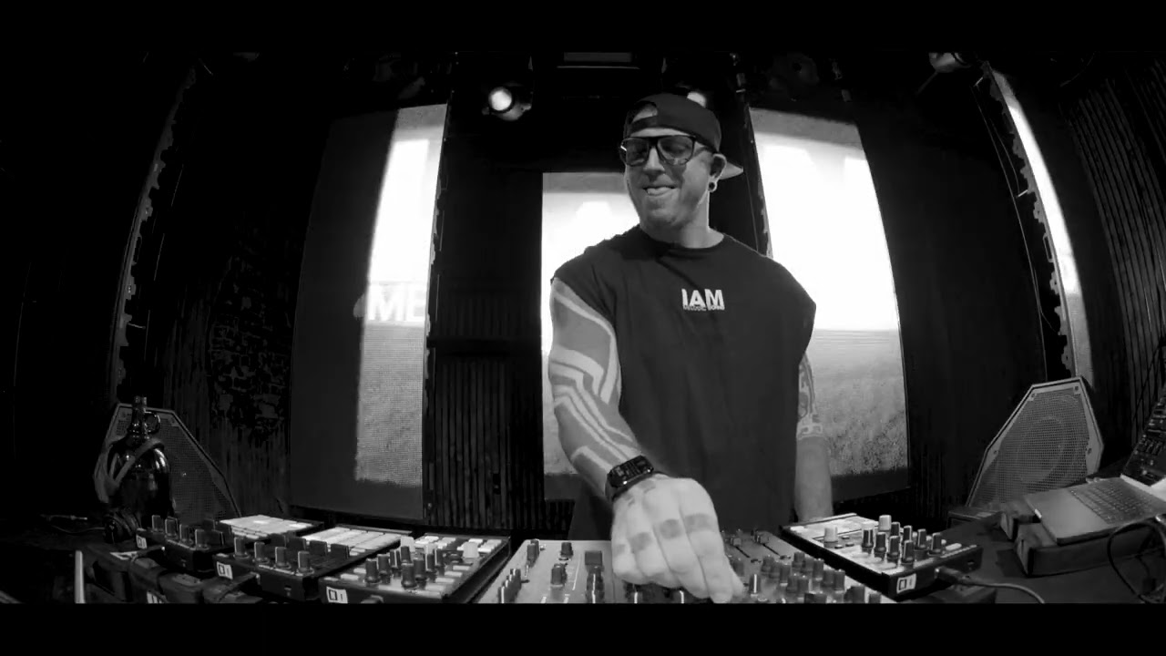 Alfred Heinrichs Live Set at Ritter Butzke Berlin