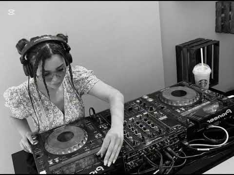 ទូរស័ព្ទអ្នកណា ft ចាក់អន្ទង់&ឆារារាxយ៉ាប់នេះយ៉ាប់💃🏻 BreakMix ល្បីក្នុង TikTok Remix2025🎶