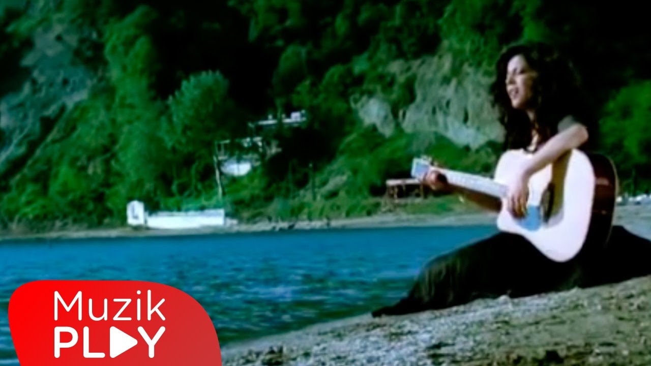 Neslihan - Hiç Sevmedim 🎶 Official Music Video | Avrupa Müzik