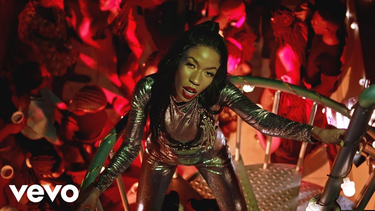 Vinka Performs 'Red Card' 🎶