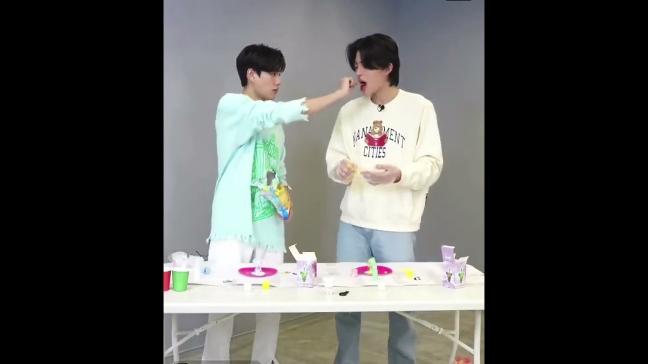 Phuwin Shows Heartwarming Care for Pond 💖 | #pondphuwin #ppnaravit #phuwintang