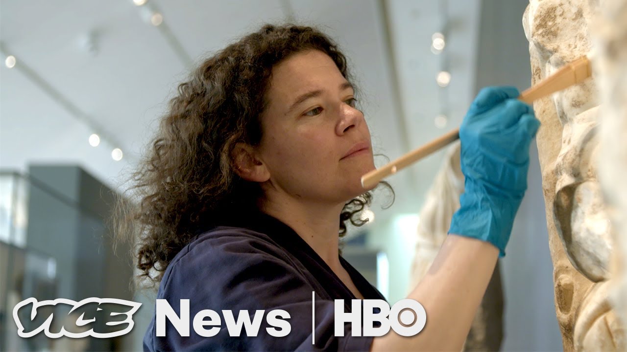 Hunters Fight Climate Change & Uncover Historical Whitewashing | VICE News Tonight