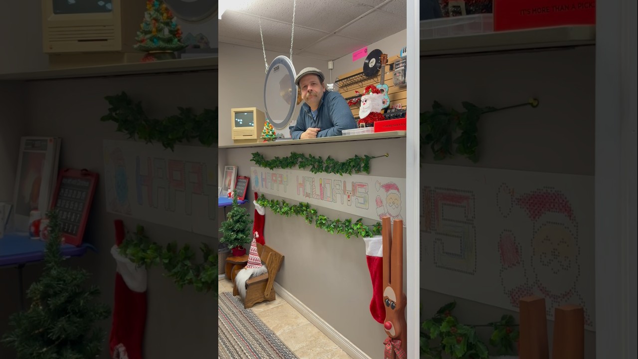 Create Nostalgic Christmas Banners with a 1982 Commodore 64 & Dot Matrix Printer 🎄