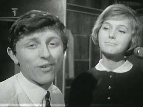 Helena  Vondráčková  & Václav  Neckář - Hříbě