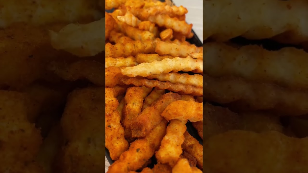 BURGIZZA: Pizza or Burger? 🍕🍔 in Rohini Delhi