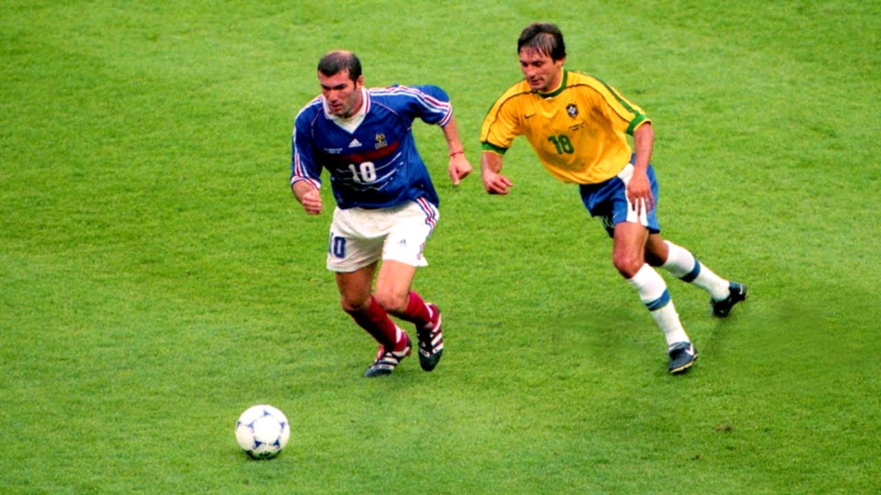 Zinedine Zidane: Football as Art 🎨