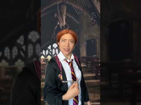 books vs. movies: Ron and Hermione 👏🏼 #shorts #harrypotter