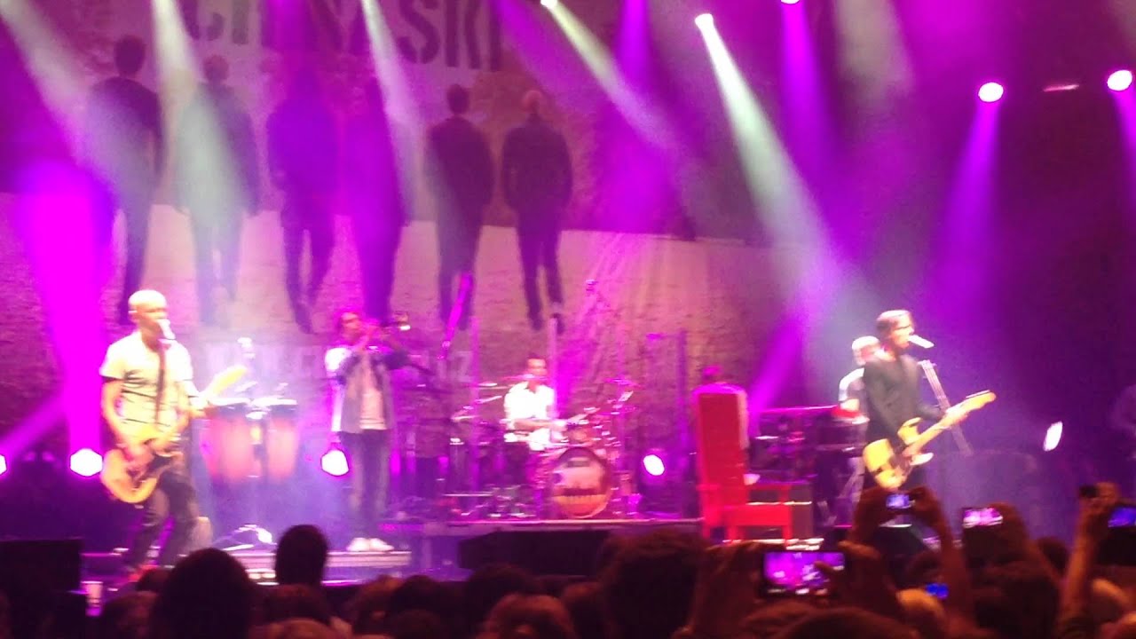 Chinaski Live in Prague: Unforgettable Morning Performance on Rockfield Tour 🎸