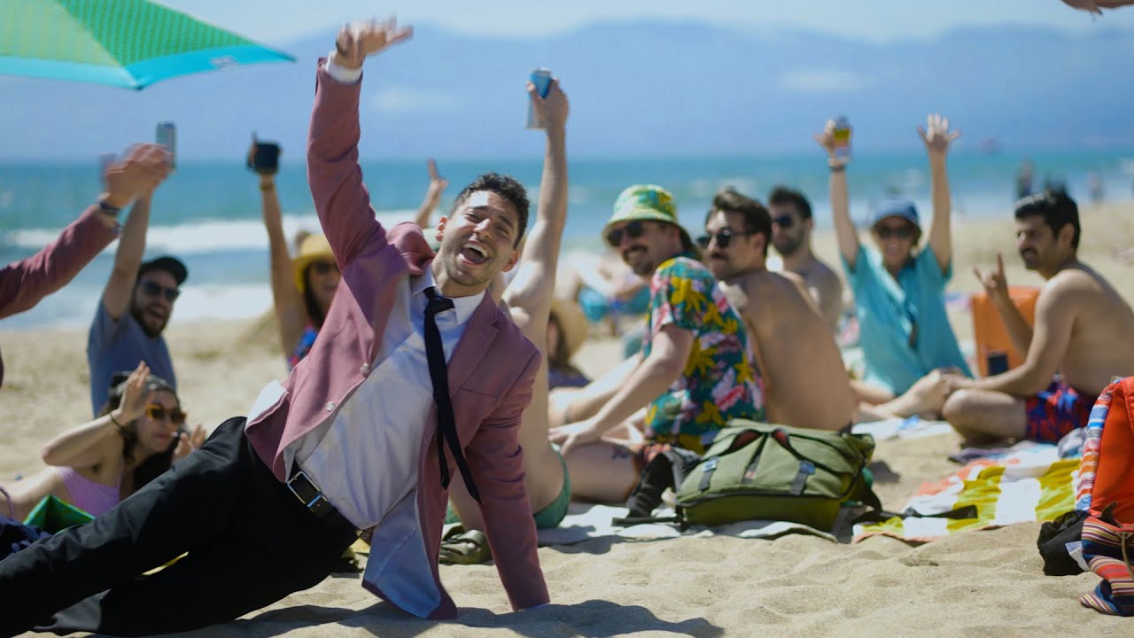 Crash Adams - Give Me A Kiss (Official Music Video)