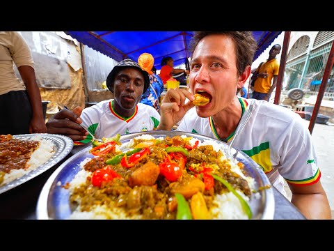 Street Food in Senegal!! πΈπ³ ULTIMATE SENEGALESE FOOD TOUR in Dakar | West African Food!