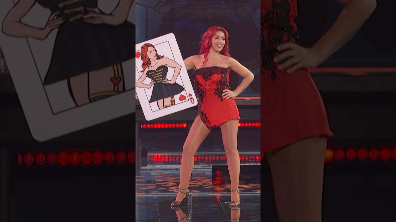 I wish I could dress up this fast 🤣