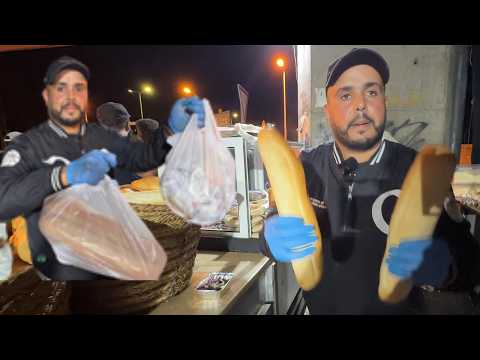 كل شي بخمس الاف عند حميدة تاخذ 2 كسكروتات الثالث بلاش