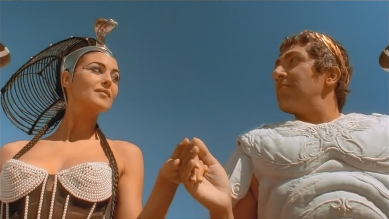 The Bangles - Walk Like An Egyptian (1986)