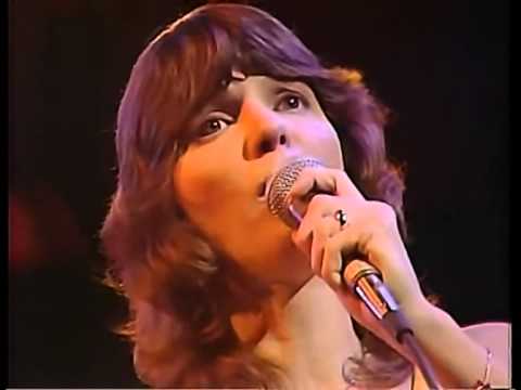 Mary MacGregor - Torn Between Two Lovers 🎶