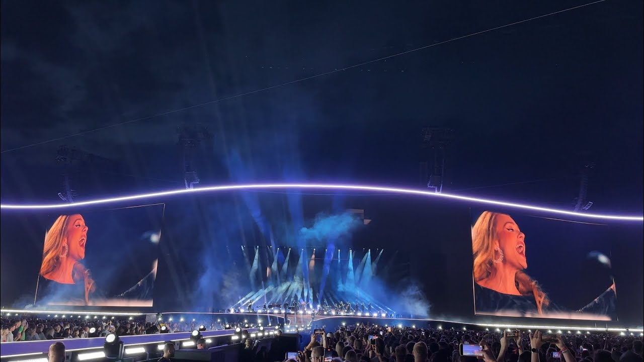 Experience Adele’s Live Performance of 'Chasing Pavements' in Munich 🎶