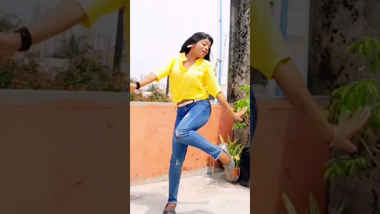 A Girl Alone, Still Strong 💙 | Cute Seemi Official #Shorts