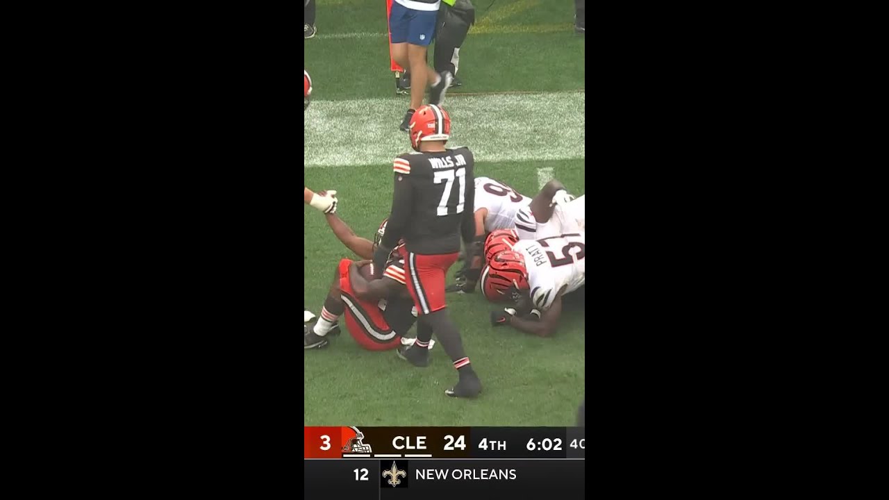 Sam Hubbard with a Tackle For Loss vs. Cleveland Browns