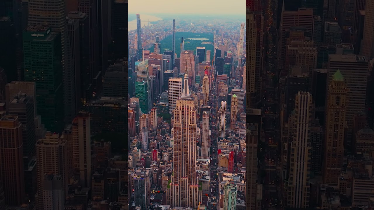 Explore the Vibrant Heart of New York City 🌆