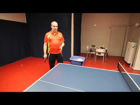 Bliv bedre til at serve i bordtennis