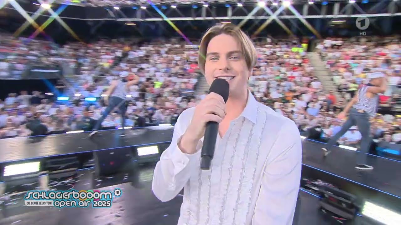 Vincent Gross performs 'Rum' live at Schlagerboom 2025 🎶