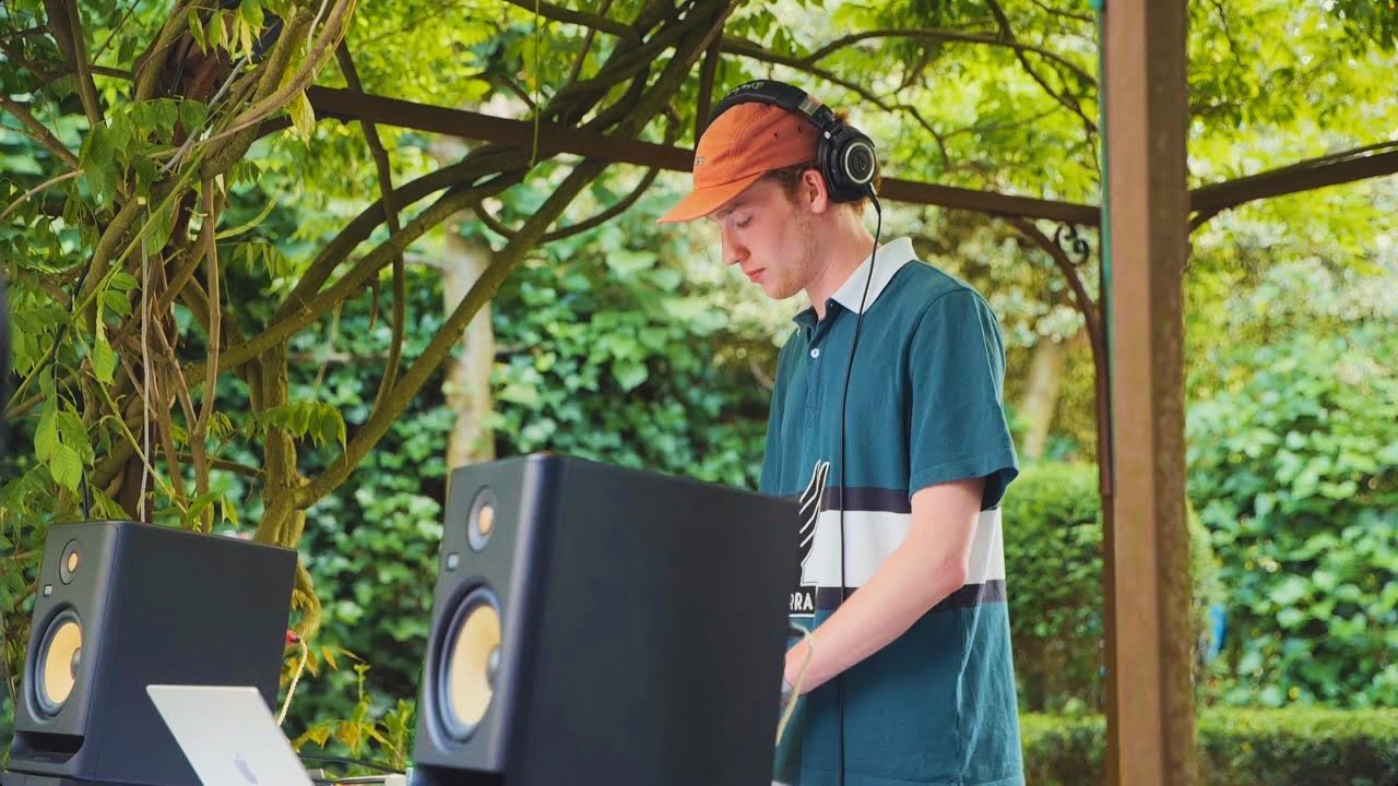 Groovy Disco House Mix for Summer BBQ 🎶