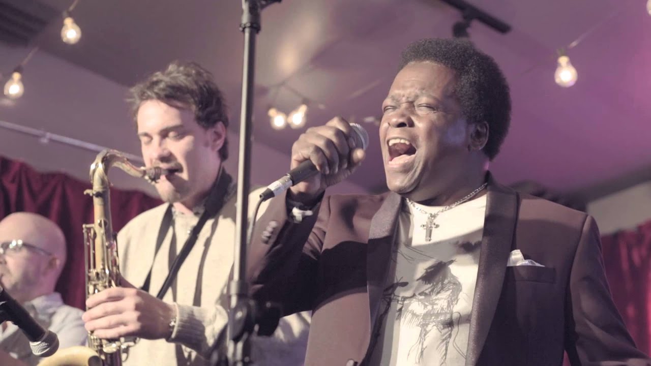 Lee Fields Performs 'Standing By Your Side' at SXSW 🎶