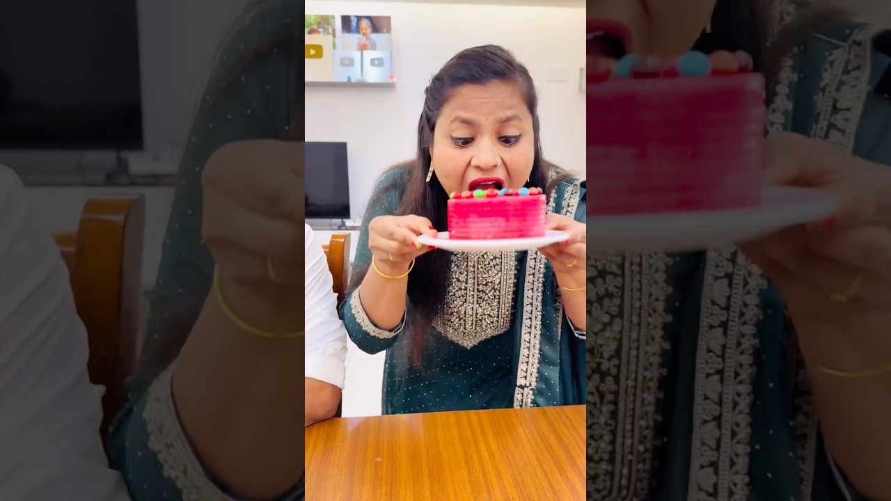 She Secretly Shared His Cake 🍰