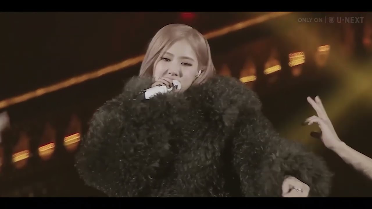 ROSÉ Performs 'Hard To Love' & 'On The Ground' Live in Tokyo 🌟