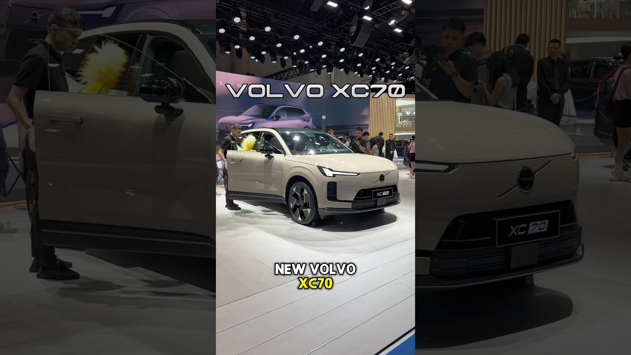 First Look: Volvo XC70 Plug-in Hybrid 🚗
