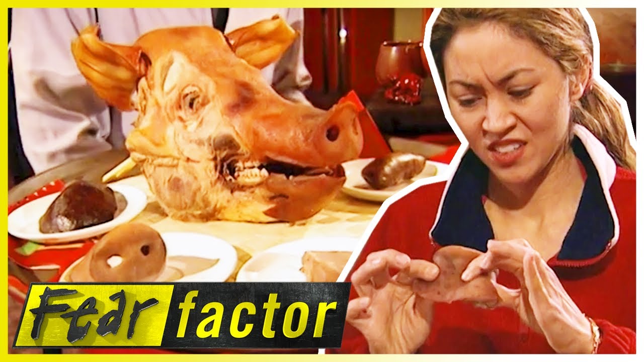 Pole Climb & Pig Feast! 🐷 | Fear Factor US S01E09