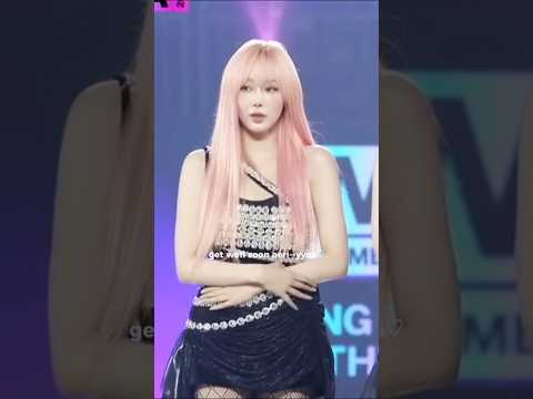 The side trophy giselle wasnt feel good at mma #aespa #giselle #shorts #short #kpop