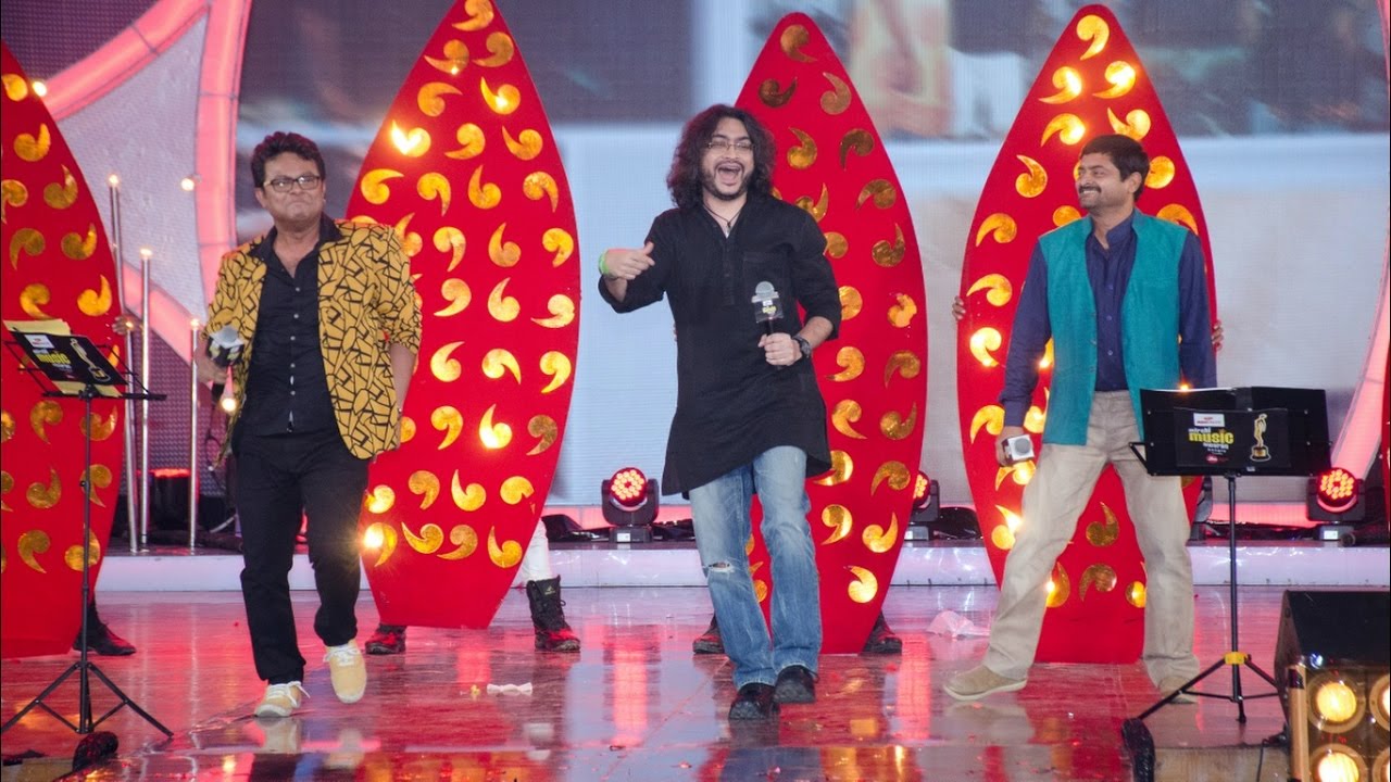 Epic Performance: Rupam, Sidhu & Upal Join Forces at Mirchi Music Awards Bangla 2016 🎶