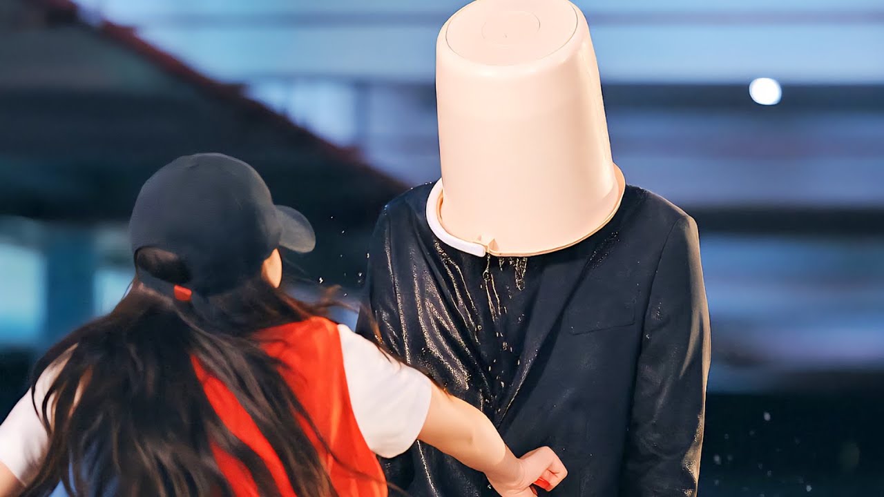 بنت عبيطة ترمي الماء على مديرها.. هل تندم على خطأها الكبير؟ 💧