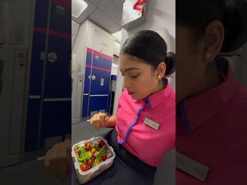 ✈️😃Thank you 2K Family🎉#aviation #airhostess #shortfeed #shortvideo #wizzair #minivlog