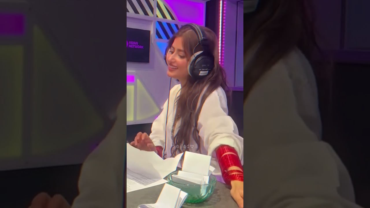 Sajal Ali Sings 'Dill Diyan Galla' πΆ