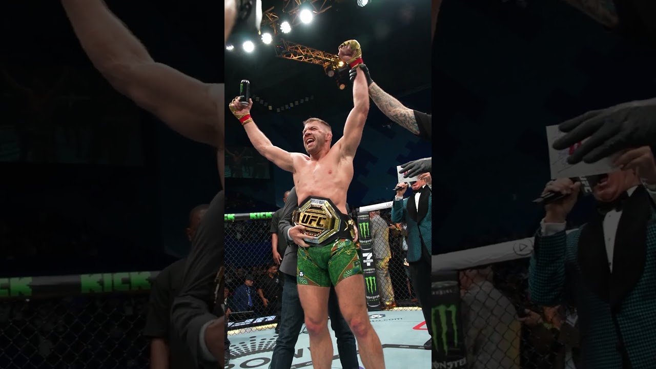 Dricus Du Plessis Silences Crowd at UFC 305 🤯