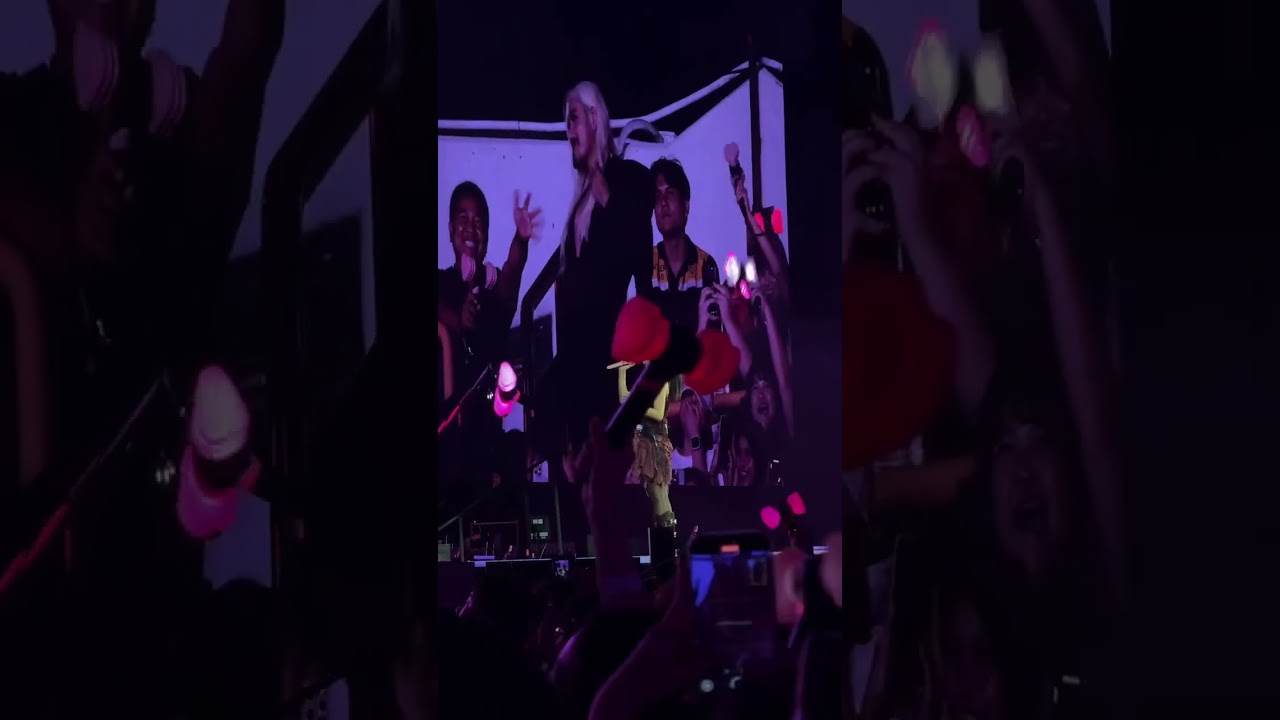 JISOO's Heartwarming Moment Seeing Rose's Twin Siblings 💖