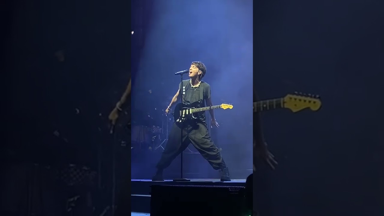 LANY Jakarta Concert - from front row view : Congrats #lany #novembertoremember